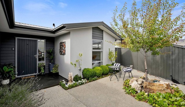 Central Otago Getaway | Modern 2-Bed in Cromwell