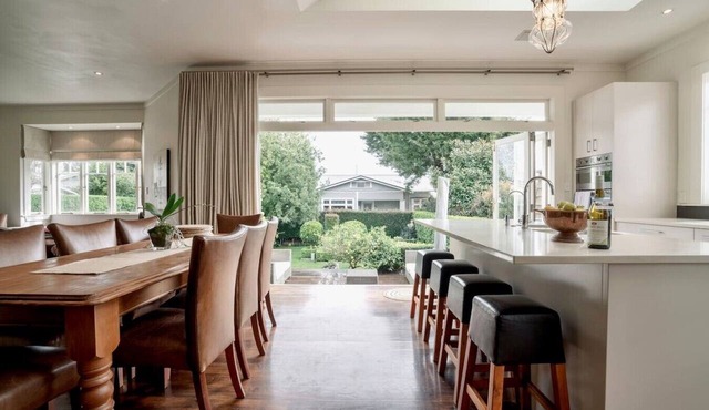 Charming Heritage Bungalow in Mt Eden