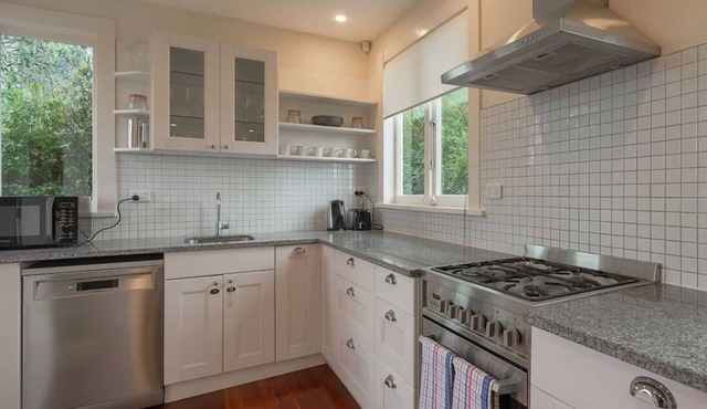 Charming Takapuna Residence|by Furnished Rentals in Auckland
