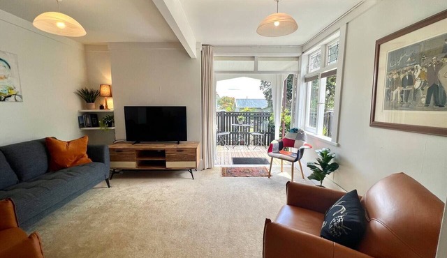 Cheltenham Beach Apartment, Devonport