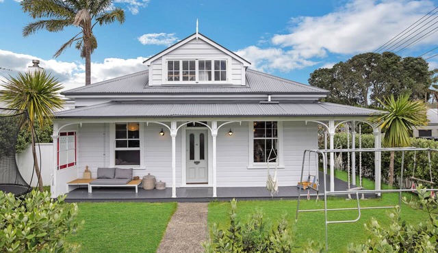 Cheltenham Retreat by Bespoke Stays in Auckland