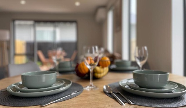 Chic 2-Bed Townhouse in Heart of Christchurch in Christchurch