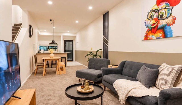 Christchurch CBD | Sleeps 7 + Games + Parking in Christchurch