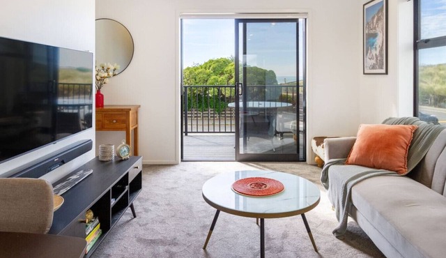 City Escape - Near New Brighton Beach & He Puna in Christchurch