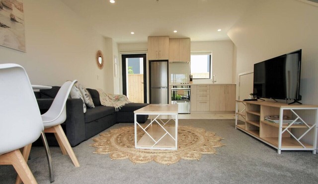 Close and walkable on Salisbury Street - City Centre in Christchurch