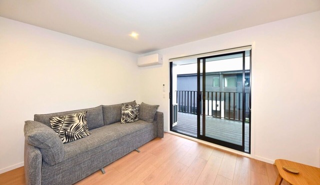 Cosy City Stay with Shared Sauna Access in Christchurch