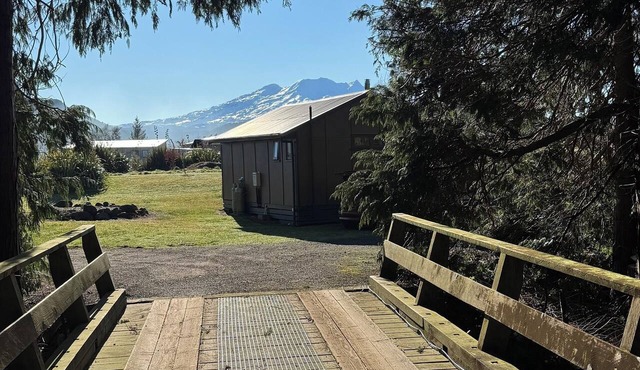 Cosy cottage with beautiful mountain view. Close to town and Carrot Park.