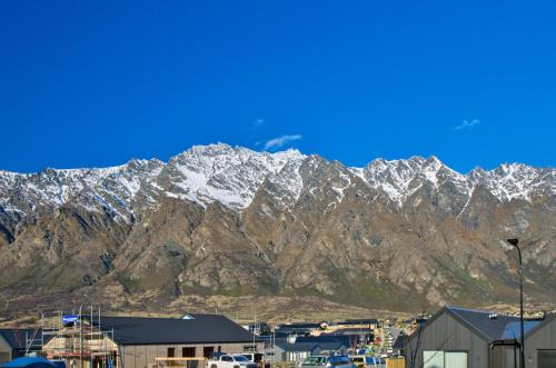 Cosy, Modern Hanley's Farm Unit - Explore Queenstown in Queenstown
