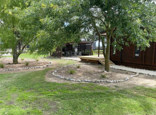 Country Cottage On City Doorstep in Port Levy