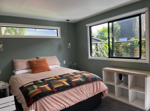 East Rock - Cosy Guesthouse in Kelvin Heights in Queenstown