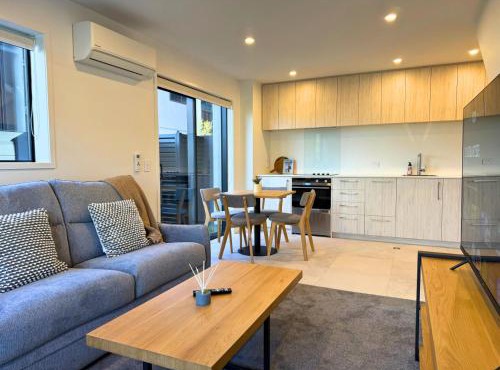 Elegant 2BR Stay with Private Courtyard in Wellington