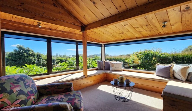 Emmerdale Escape Hahei - spacious, comfortable, family friendly home