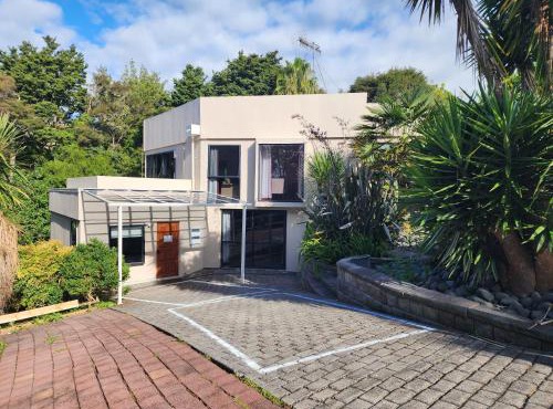Entire House in Birkenhead