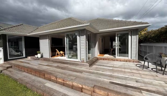 Executive Accommodation Lower Hutt | Spacious 4BR Home