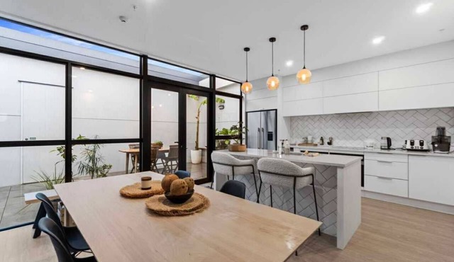 Experience luxury in Cambridge "Heart of Cambridge – Prestige Penthouse" in Cambridge