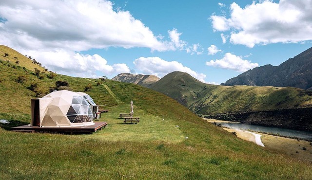 Fabulous Luxury Dome Rental near Queenstown, South Island in Moke Lake