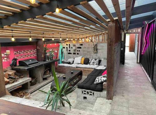 Family surf house with games, Electric Beach