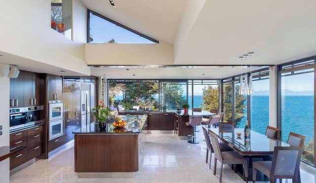 Fireplace Suite - Ocean Views & Beach in Kaiteriteri