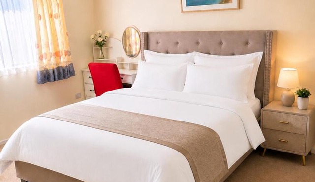 Flat Bush Luxury Home Near Ormiston Town Centre