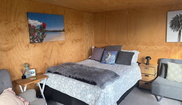 Fully Fenced Family Bach - 3 Pods - Dog Friendly - Waiotahe in Waiotahe