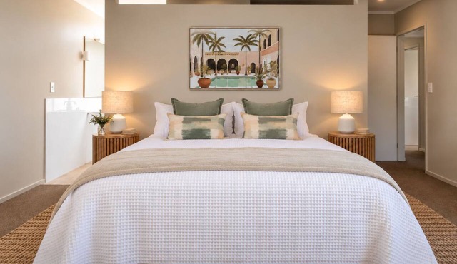 Gorgeous 7 bedroom beach villa in the heart of Oneroa in Waiheke Island