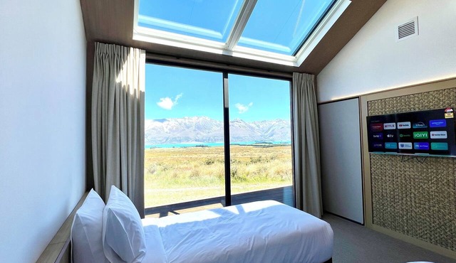 Guide Hill Station Lodge in Tekapo