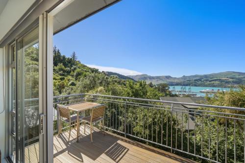 Harbour Crest Retreat - Lyttelton Holiday Home in Christchurch