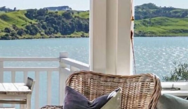 Harbour Rose House Charming Harbour Views in Raglan
