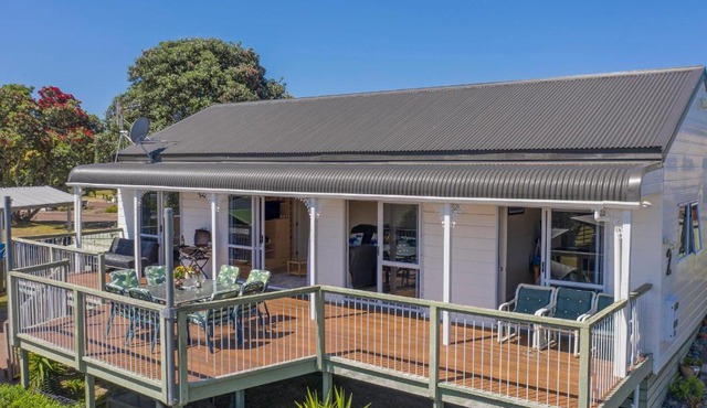 Harbour View Haven - Pauanui Holiday Home