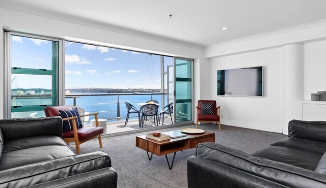 Harbour-View Retreat One Bedroom, Perfectly Placed in Auckland