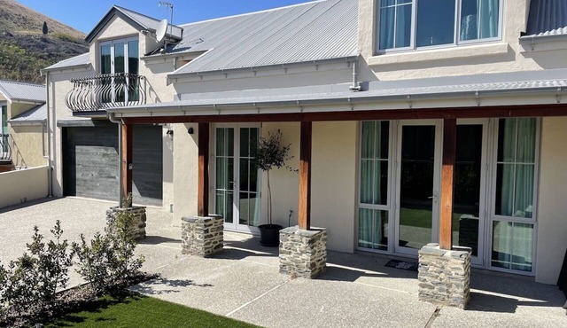 Helms Court Family Home in Arrowtown