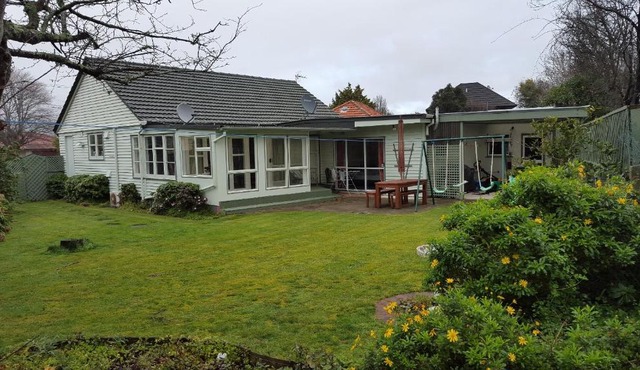 Hidden Gem and Entire Bungalow in Central hutt