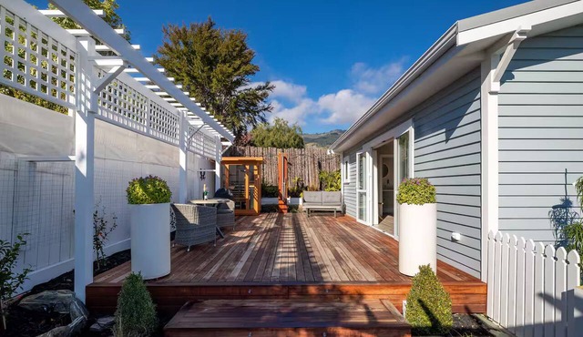 Hill Street Haven | Private Luxury Couples Retreat in Richmond