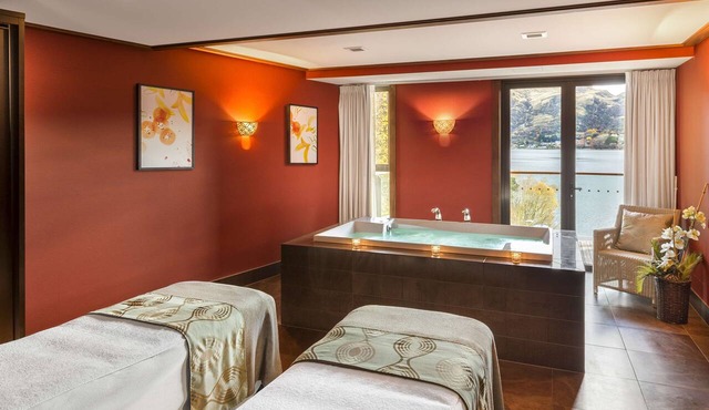 Hilton Queenstown Resort & Spa in Kawarau Falls