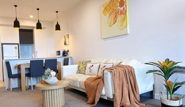 HomeBase Auckland Free Parking Self Check-in Family & Long Stay Friendly