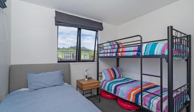 Hosts on the Coast - Leighs' Luxury Retreat
