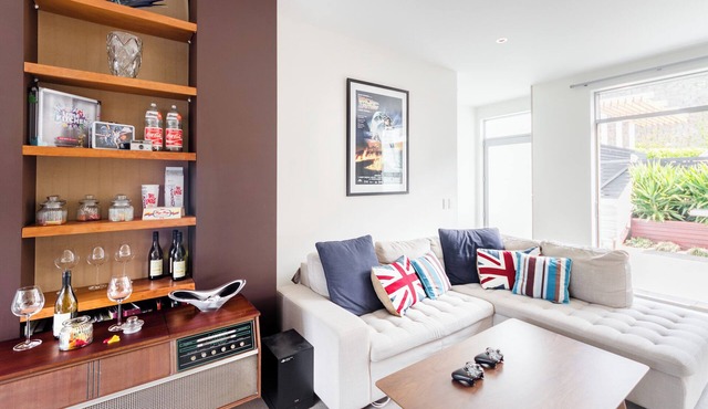 House of Retro - Spacious Townhouse