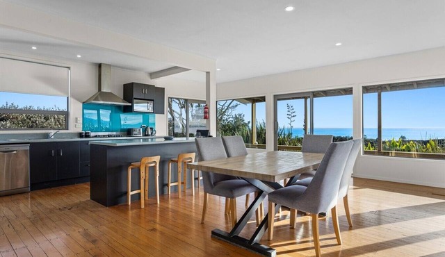 Hukuwai Heights- Ocean View Escape