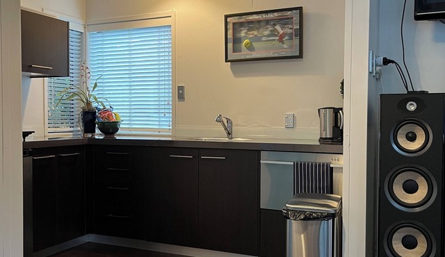 INNER CITY RETREAT in Hamilton