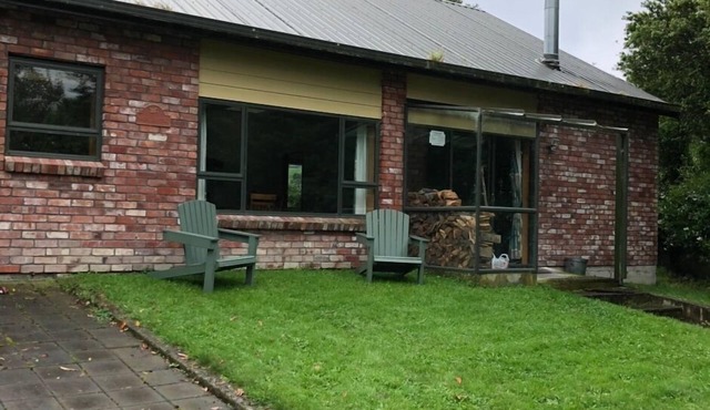 Kaikoura Rural Escape - Classic Farm Cottage (BYO Linen) in Kaikoura Township
