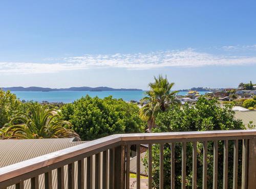 Kawau Vista - Snells Beach Holiday Home in Auckland