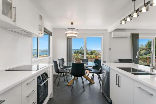 Kensington Gem-Family Getaway