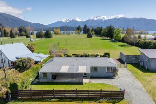 Kepler Retreat - Te Anau Holiday Home in Te Anau