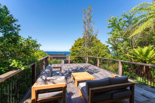 Kereru View - Lake Taupo Holiday Home in Omori