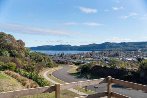 Kinloch Lookout with stunning views