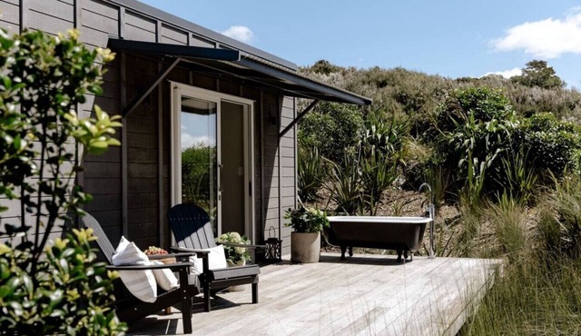 Kiwi Calls & Manuka Trees - Bluestone Studio