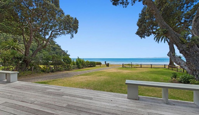 Kohi Point - Ohope Beachfront Holiday Home in Ohope