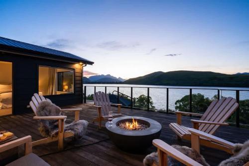 Lake Hayes Luxury Villa Views AC Fireplace in Queenstown