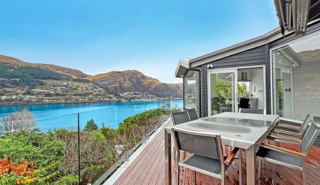 Lakeview Spa Retreat | Peninsula Escape in Queenstown