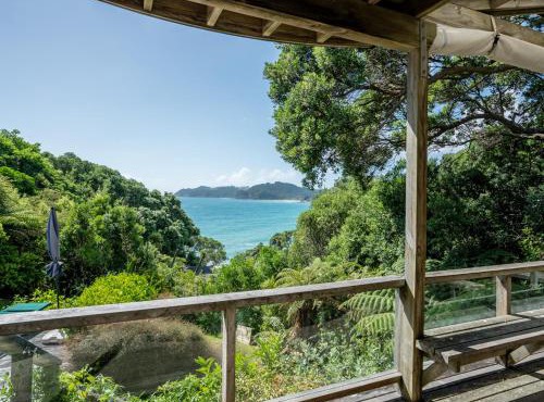 Langs Hideaway - Langs Beach Holiday Home in Waipu